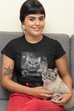 Cat Selfie T-Shirt – Funny Cat Graphic Tee for Cat Lovers