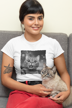 Cat Selfie T-Shirt – Funny Cat Graphic Tee for Cat Lovers